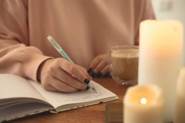 What is a Daily Gratitude Journal and Why Should You Have One — Gratitude Practice