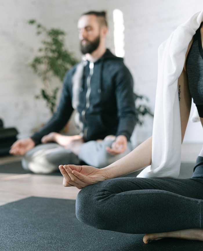 Mindfulness Sales Course — People Meditating